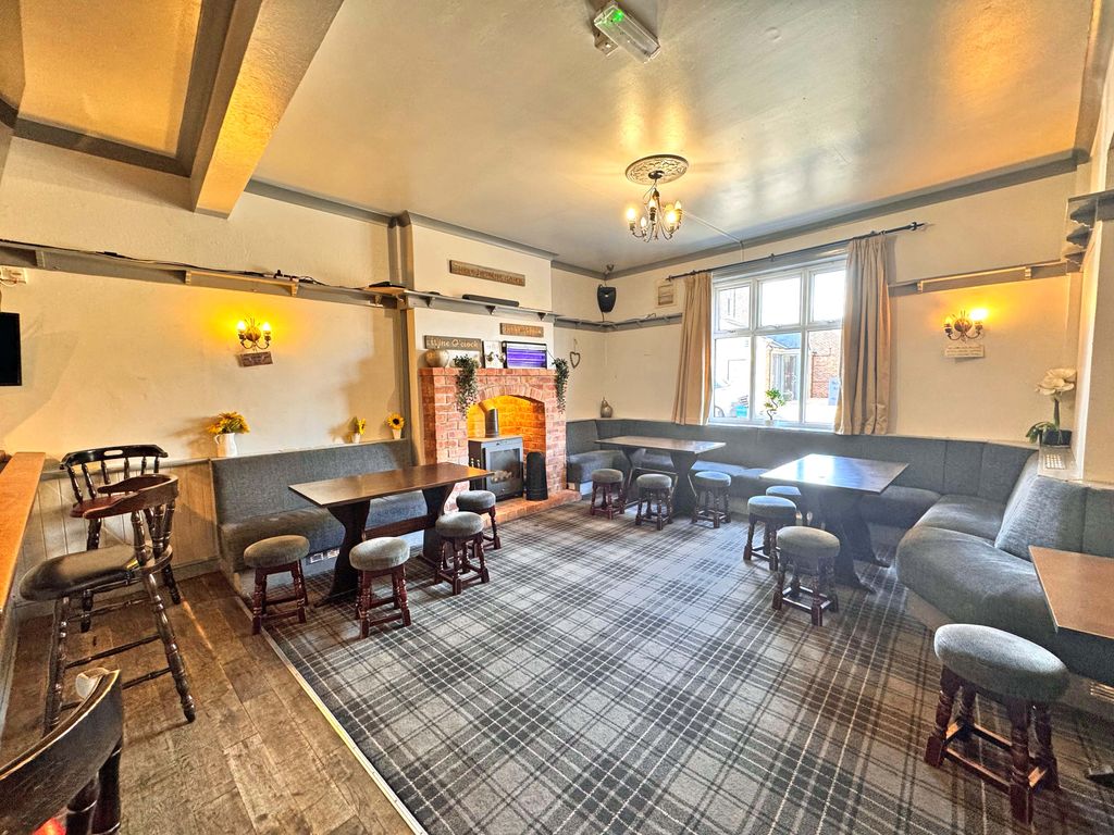 Property photo 3 of 15