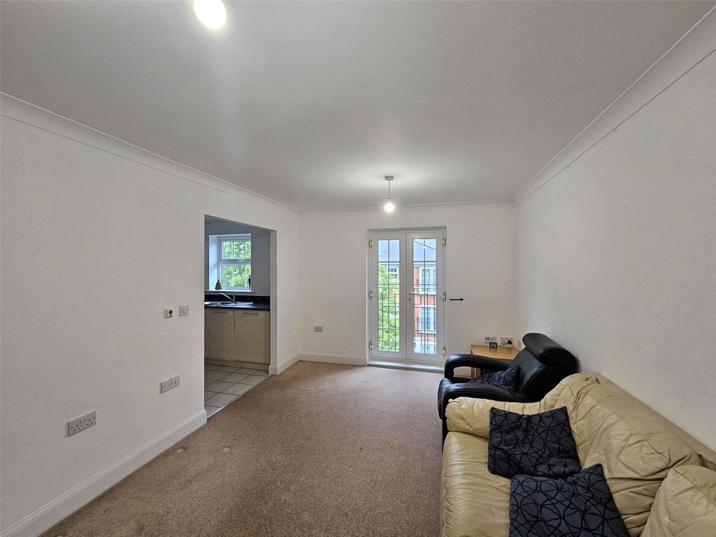 Property photo 3 of 7 Picture No. 10