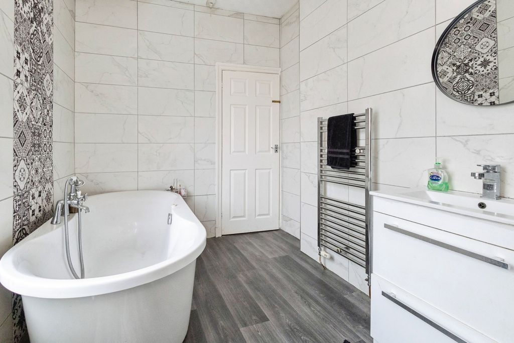 Property photo 3 of 23 Pbox-Img.Jpg