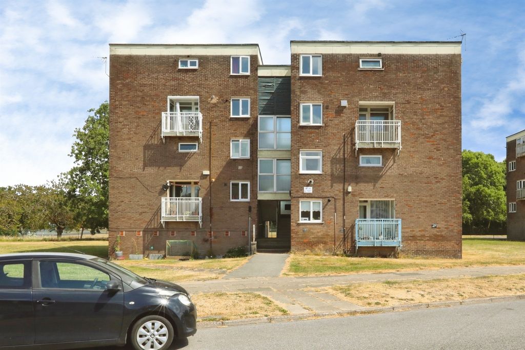 Property photo 1 of 12