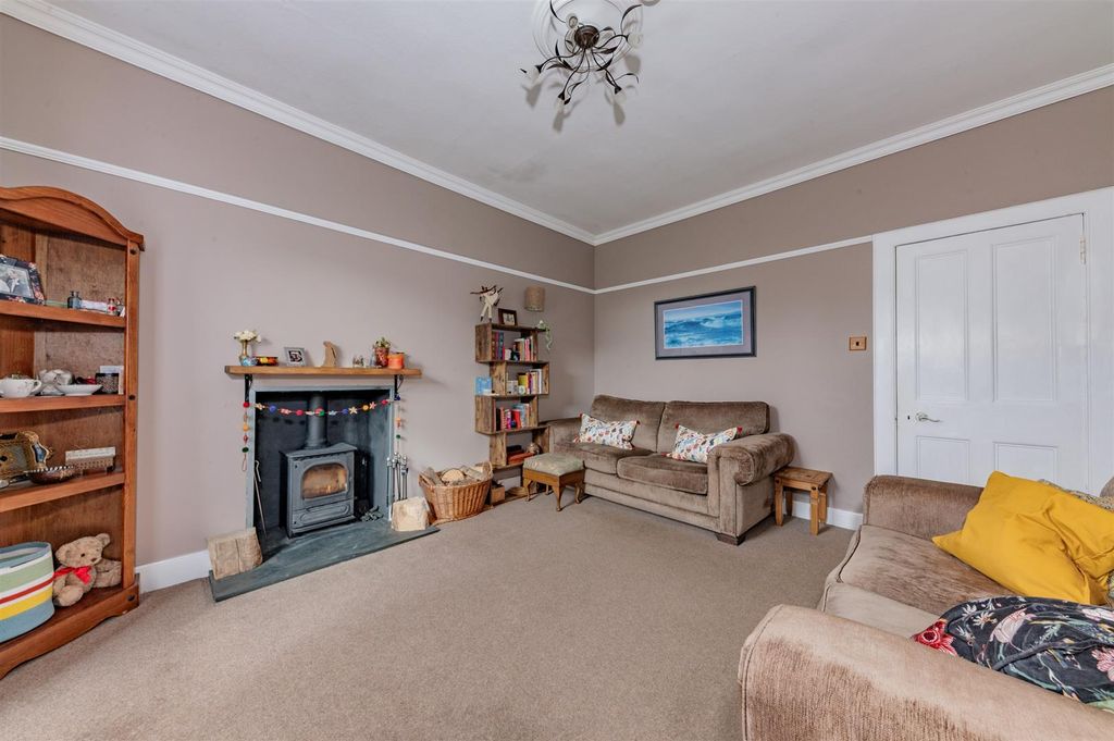 Property photo 3 of 20 30 High Street Alyth-4.Jpg