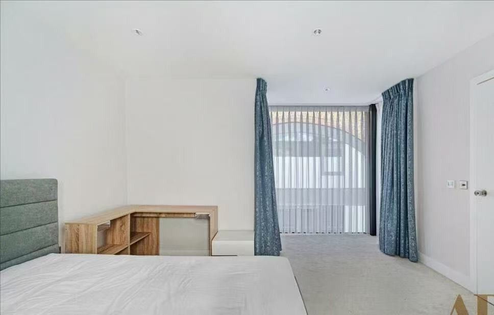 Property photo 3 of 6