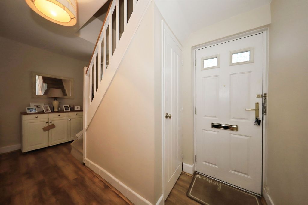 Property photo 2 of 24