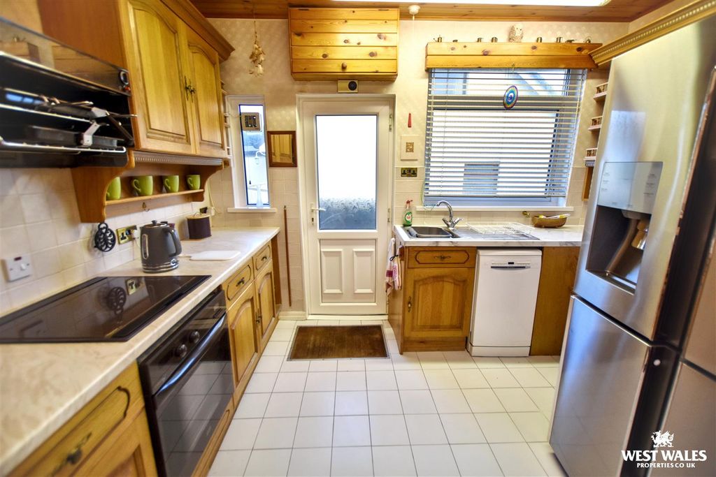 Property photo 3 of 19 9 (17).Jpg