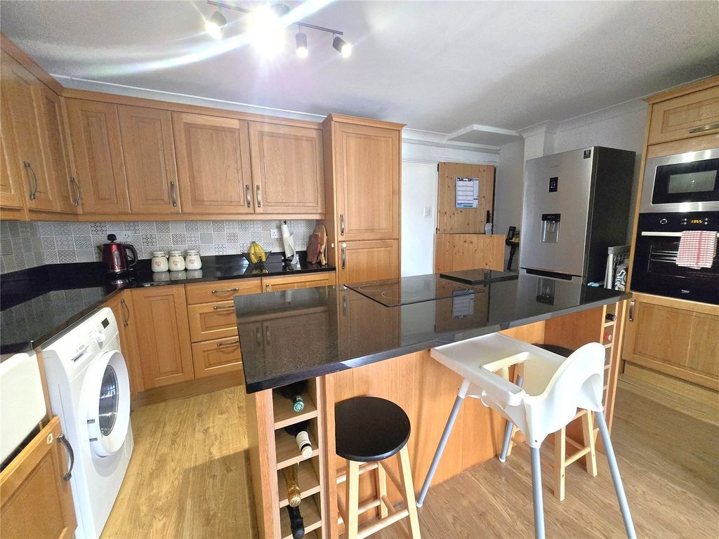 Property photo 3 of 15 Picture No. 06