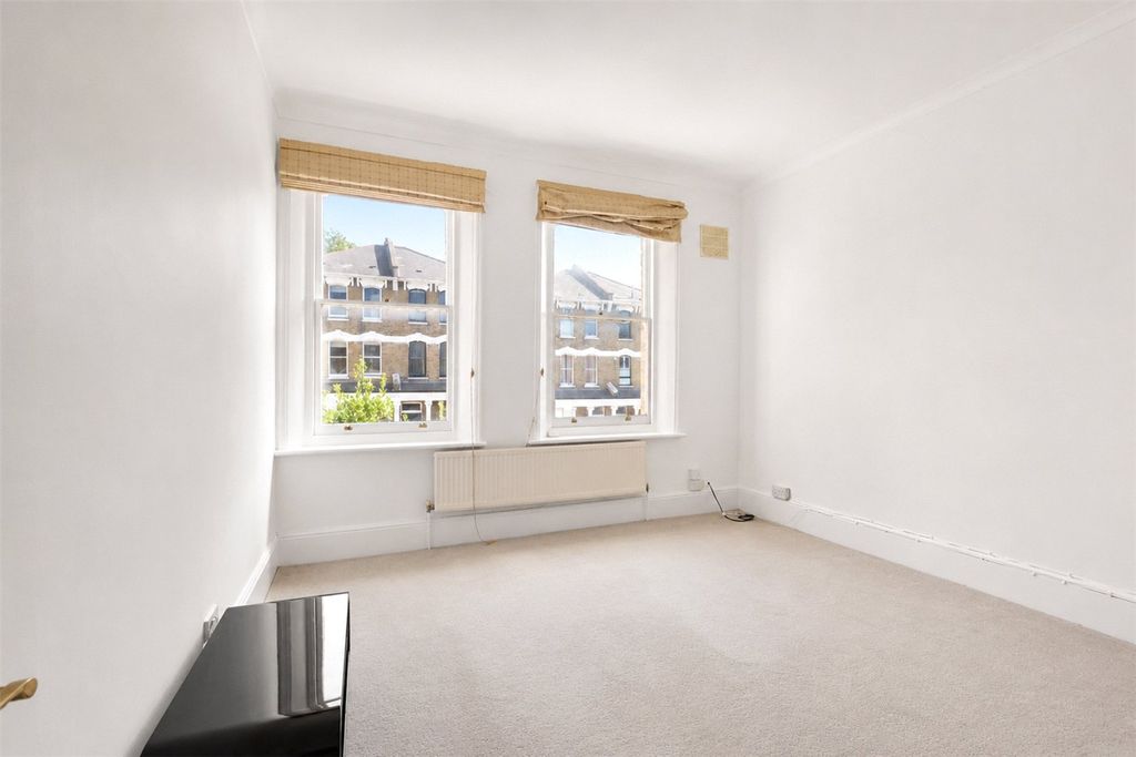 Property photo 1 of 10 Picture No. 12