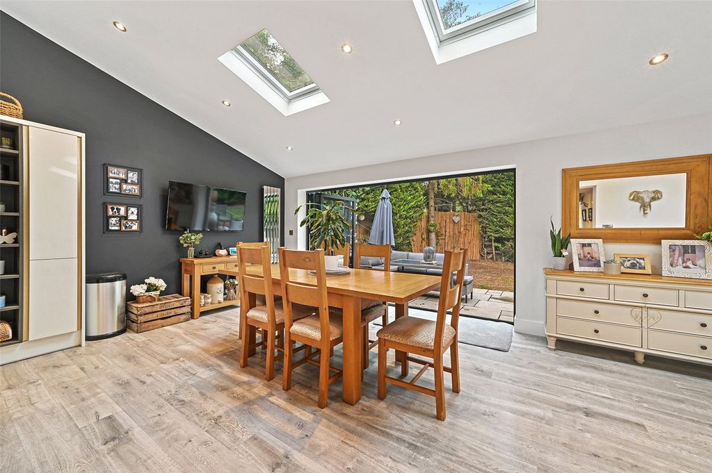 Property photo 3 of 22 Dining Area