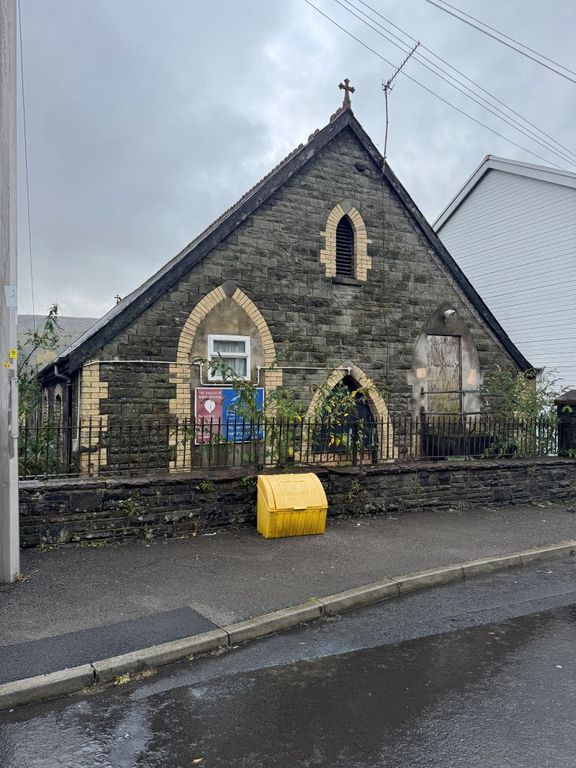 Property photo 2 of 5