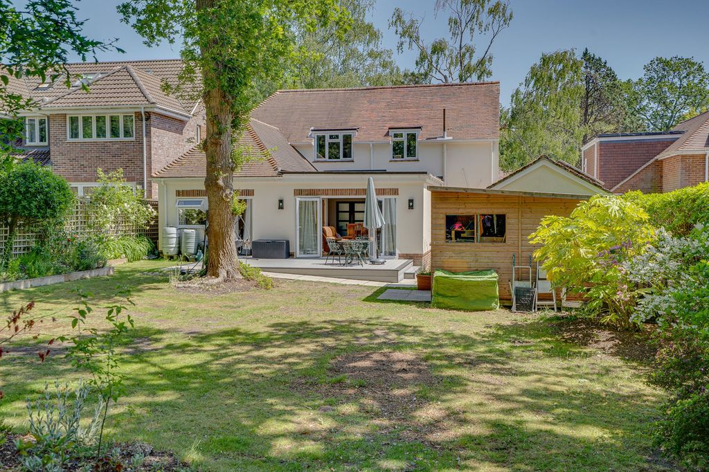 Property photo 3 of 28