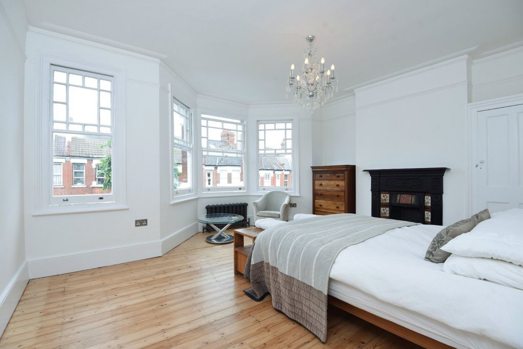 Property photo 3 of 14 Picture No. 11