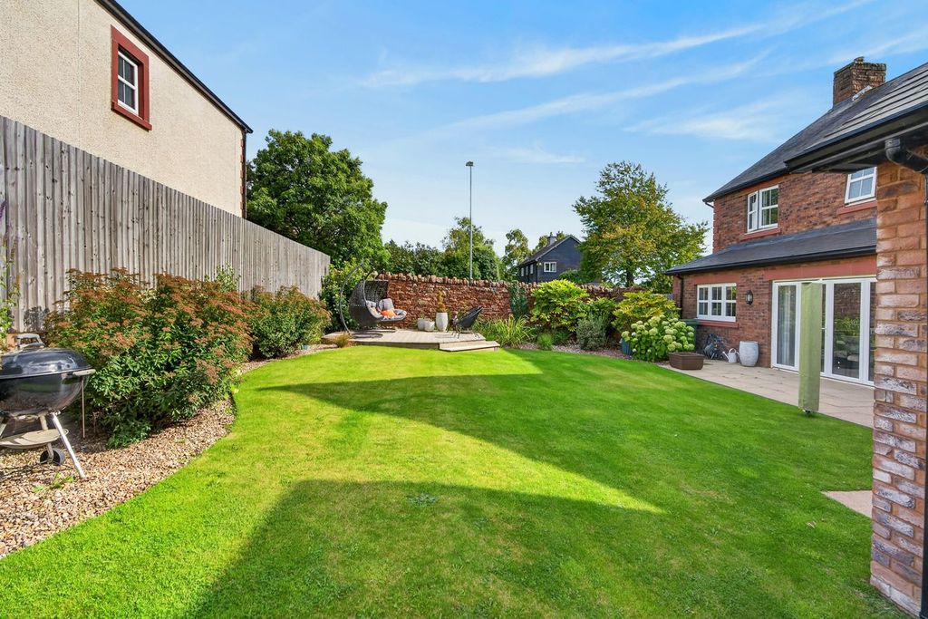 Property photo 3 of 42