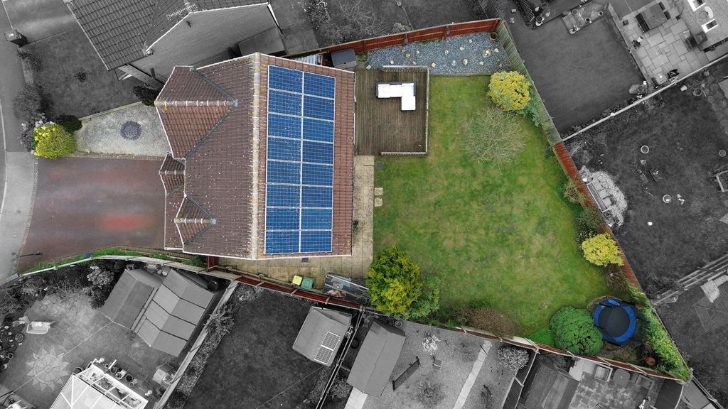 Property photo 2 of 24