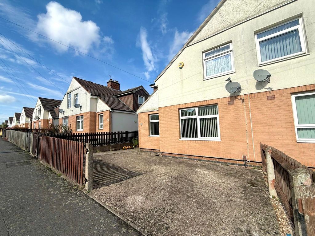 Property photo 2 of 22