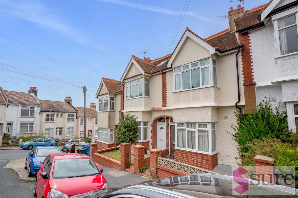 Property photo 2 of 11