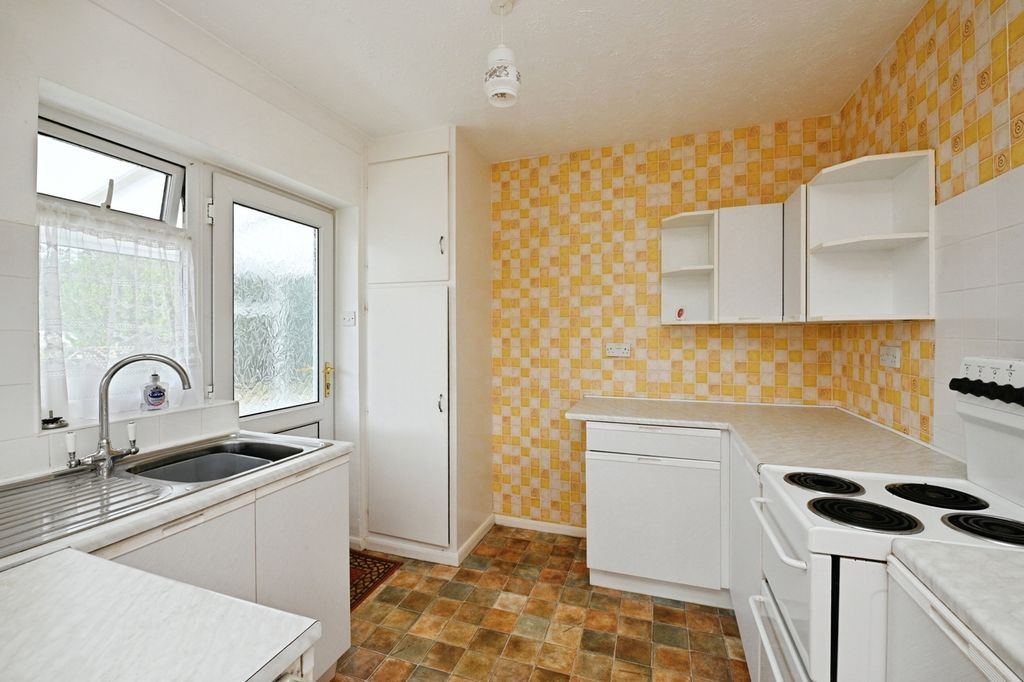 Property photo 2 of 17 Photo