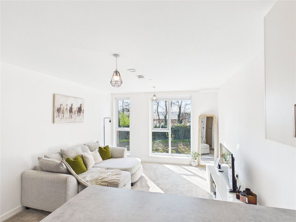 Property photo 3 of 12 Picture No. 10