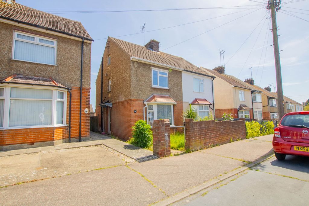 Property photo 1 of 11