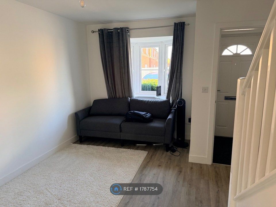 Property photo 3 of 11