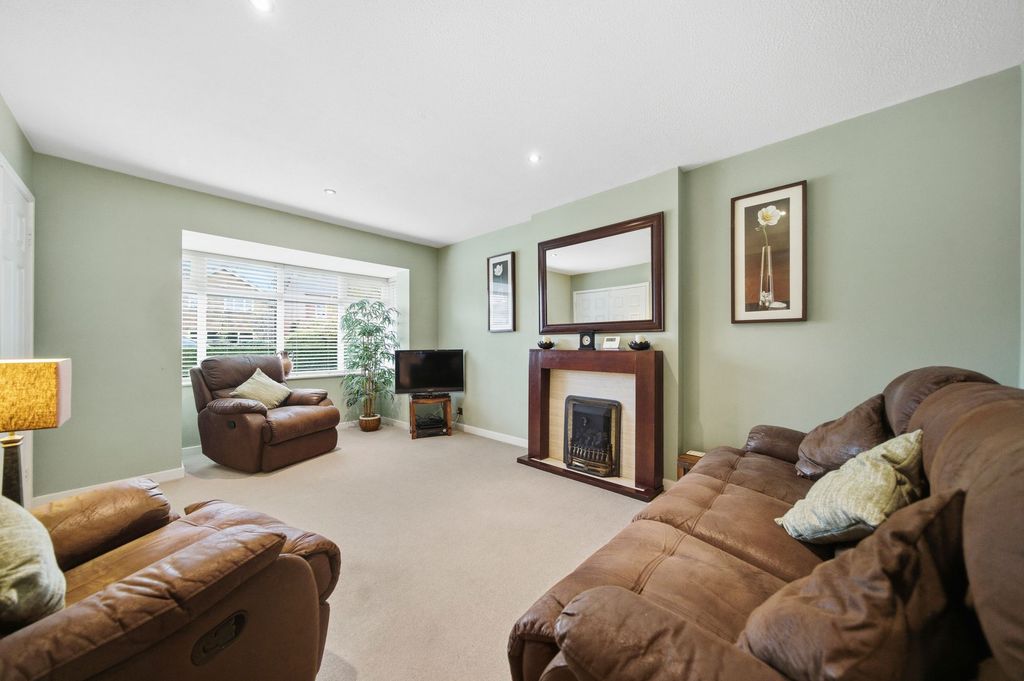 Property photo 2 of 29