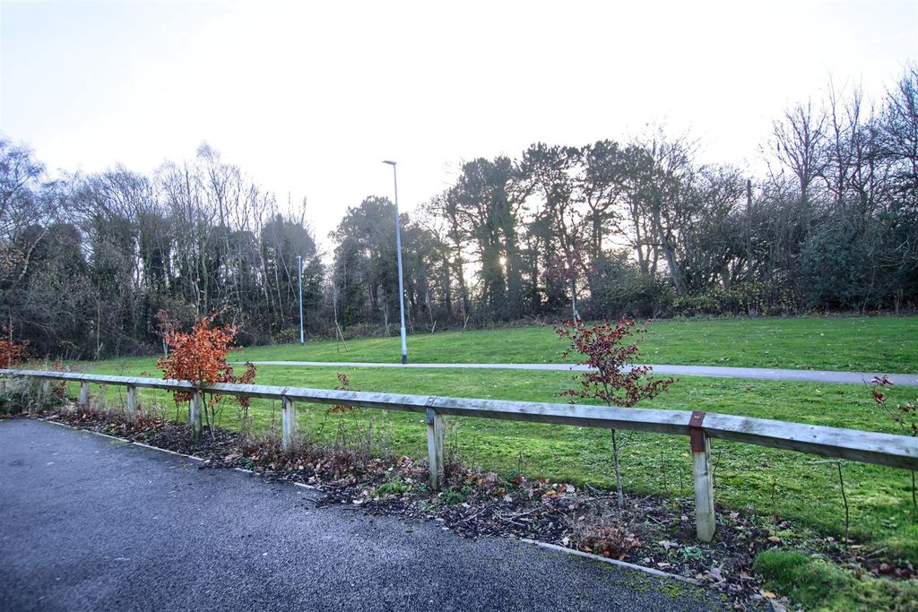 Property photo 2 of 8 Ws2.Jpg