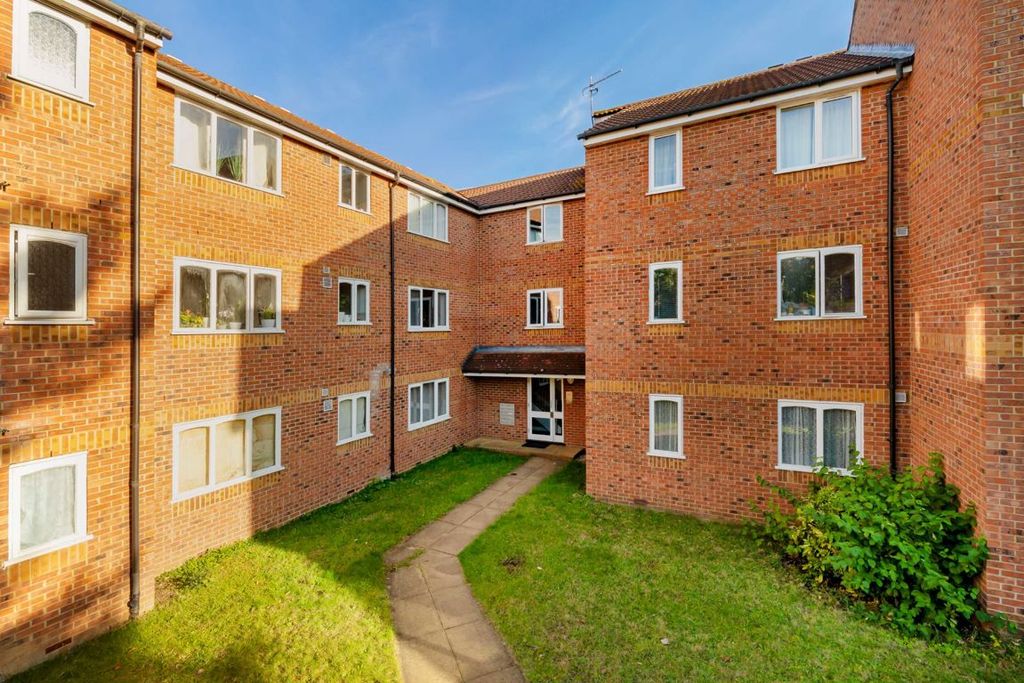 Property photo 1 of 9