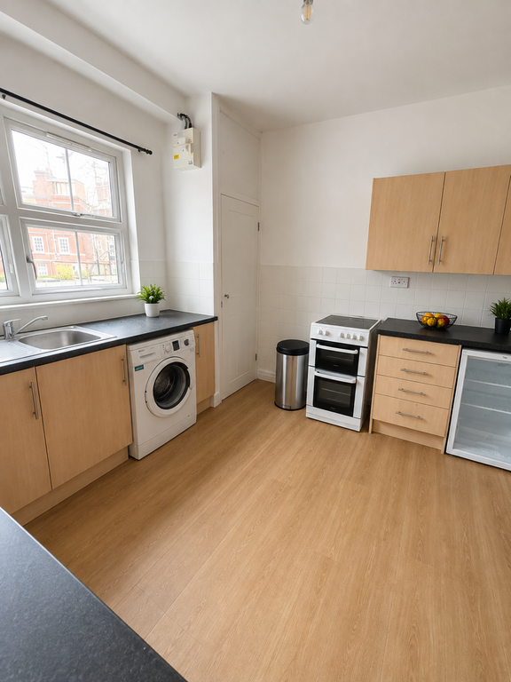 Property photo 1 of 8 Kitchen