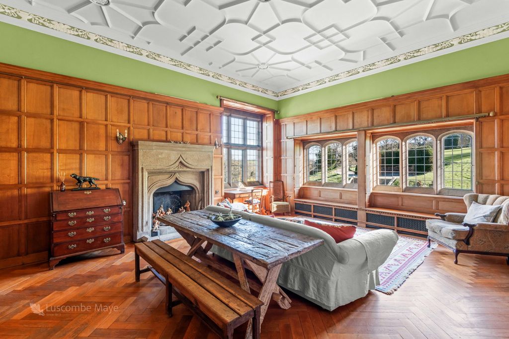 Property photo 3 of 23