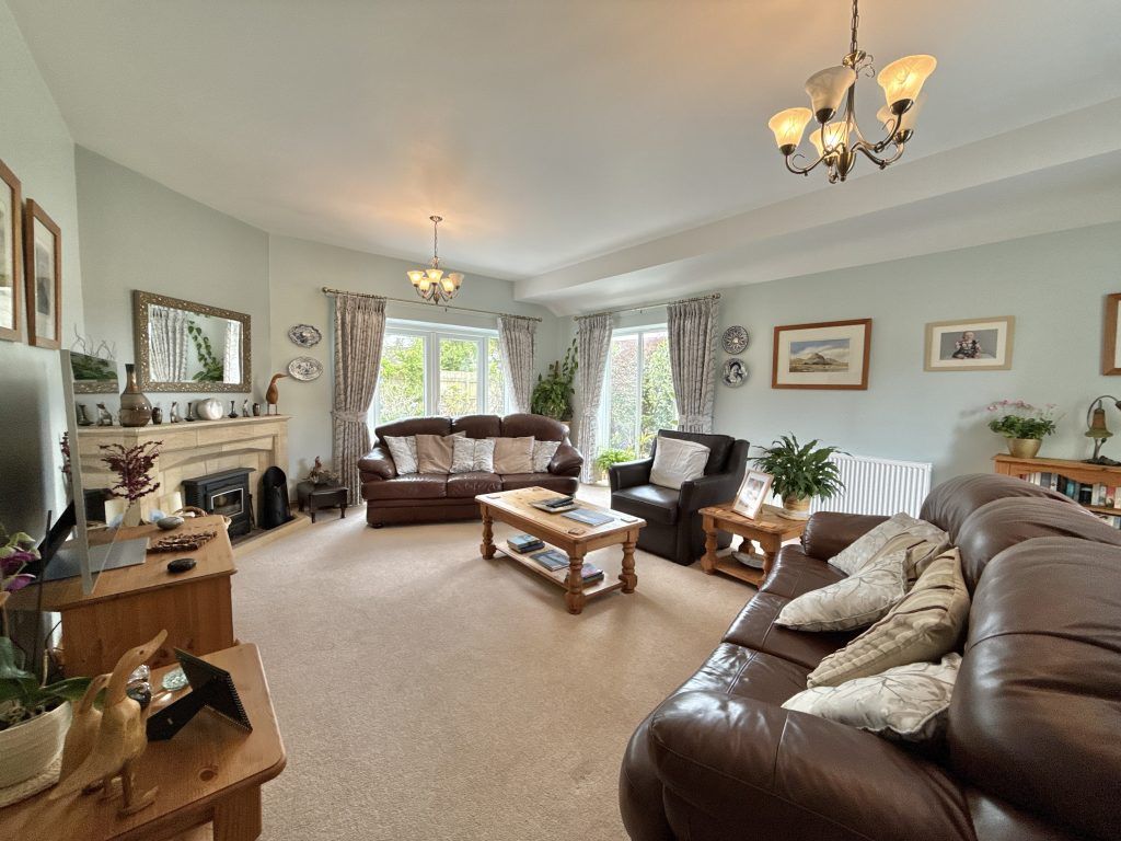 Property photo 2 of 35