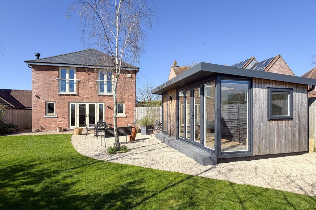 Property photo 1 of 26 23