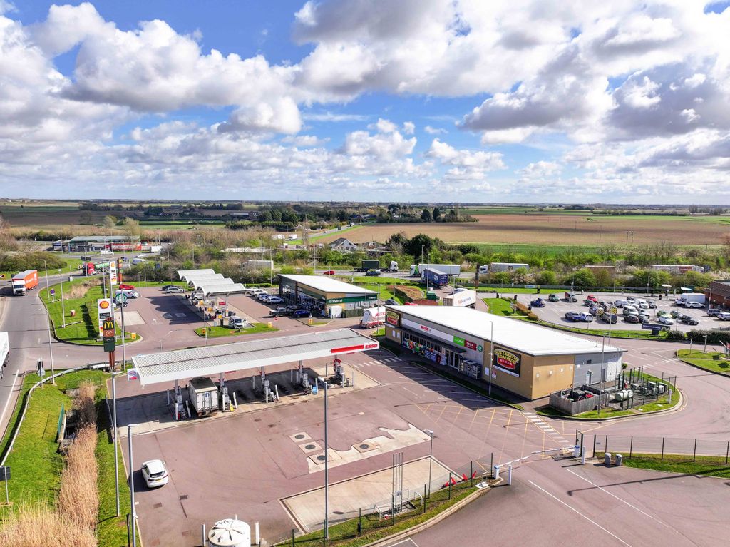 Property photo 3 of 39