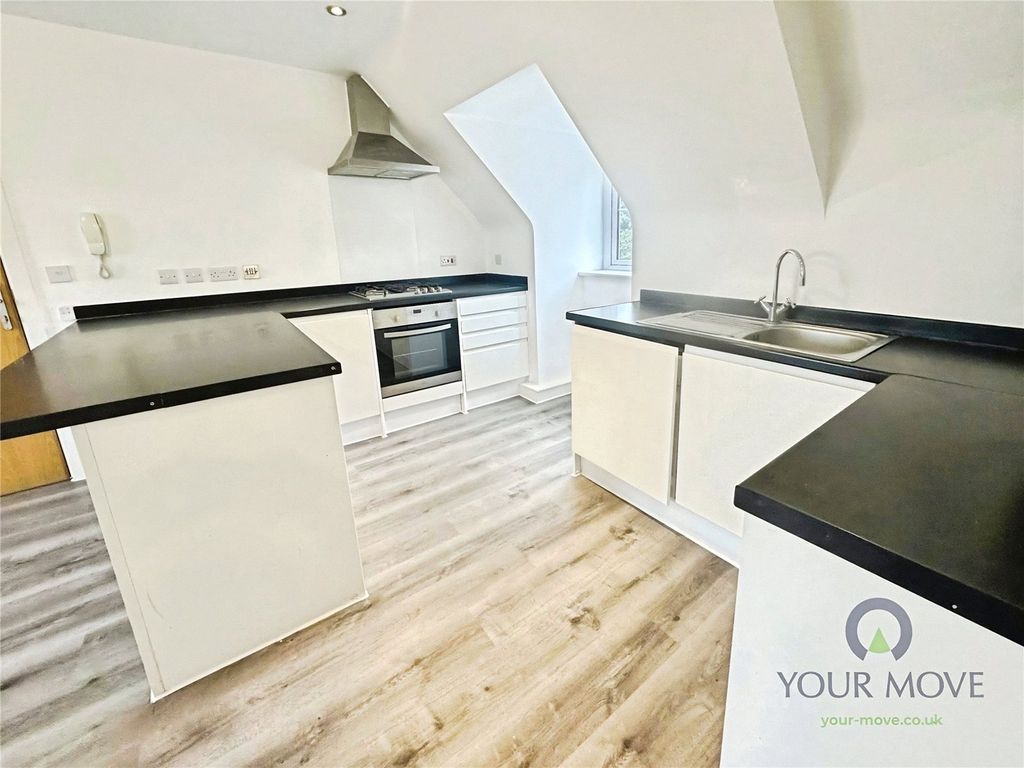 Property photo 2 of 6 Kitchen