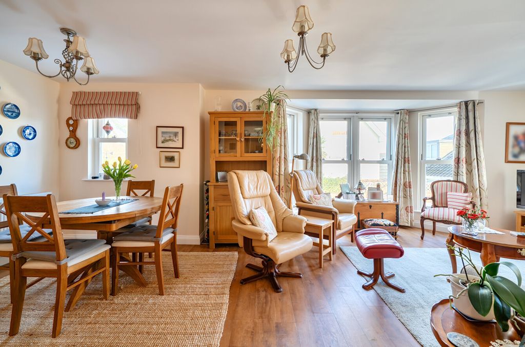 Property photo 1 of 19 Reception/Dining