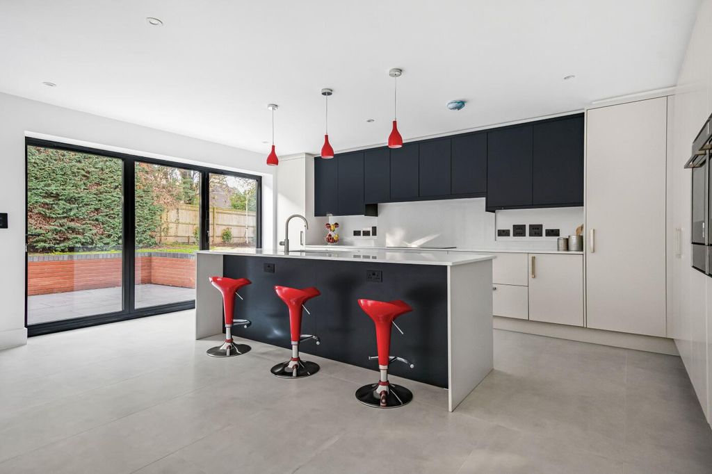 Property photo 2 of 41 Image