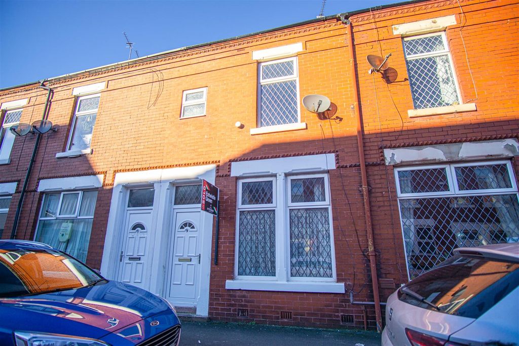 Property photo 1 of 8 Exterior - Front