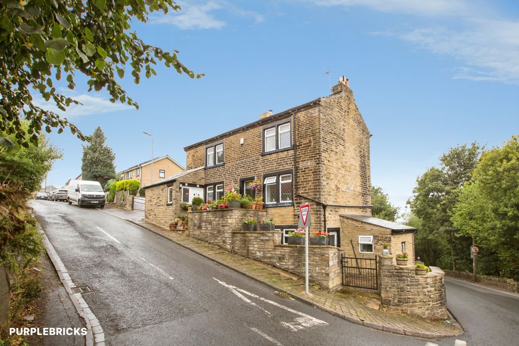 Property photo 1 of 33