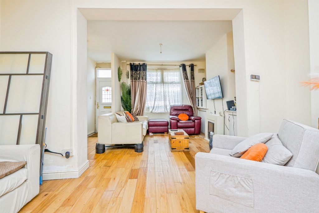 Property photo 3 of 17