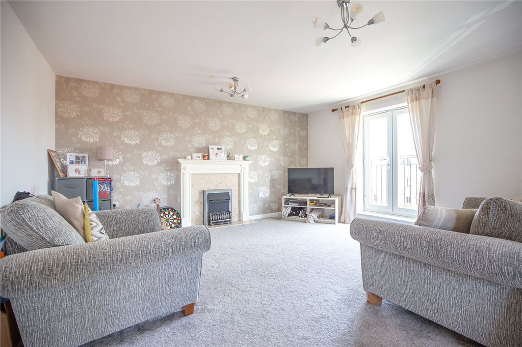 Property photo 2 of 16 Picture No. 03