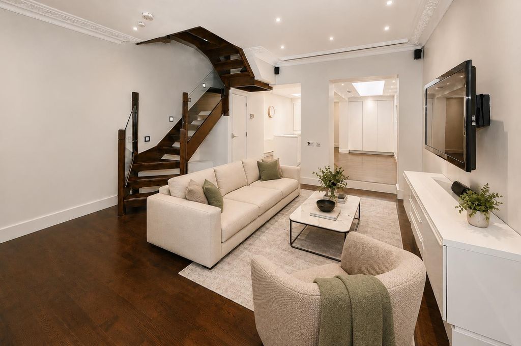 Property photo 1 of 18 c5c9Be98-7482-444B-Ad92-0181d7Be8E74.Png