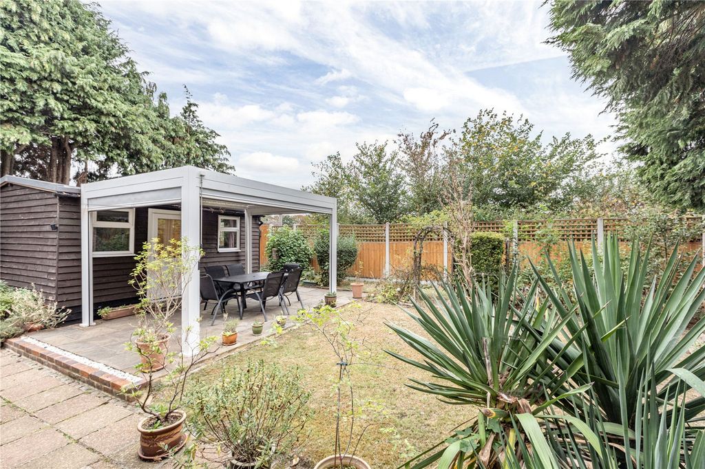 Property photo 3 of 28 Picture No. 05