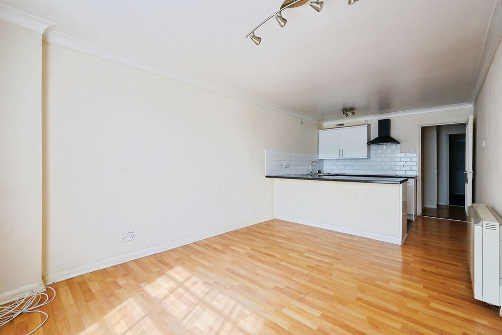 Property photo 2 of 11 Pbox-Img.Jpg