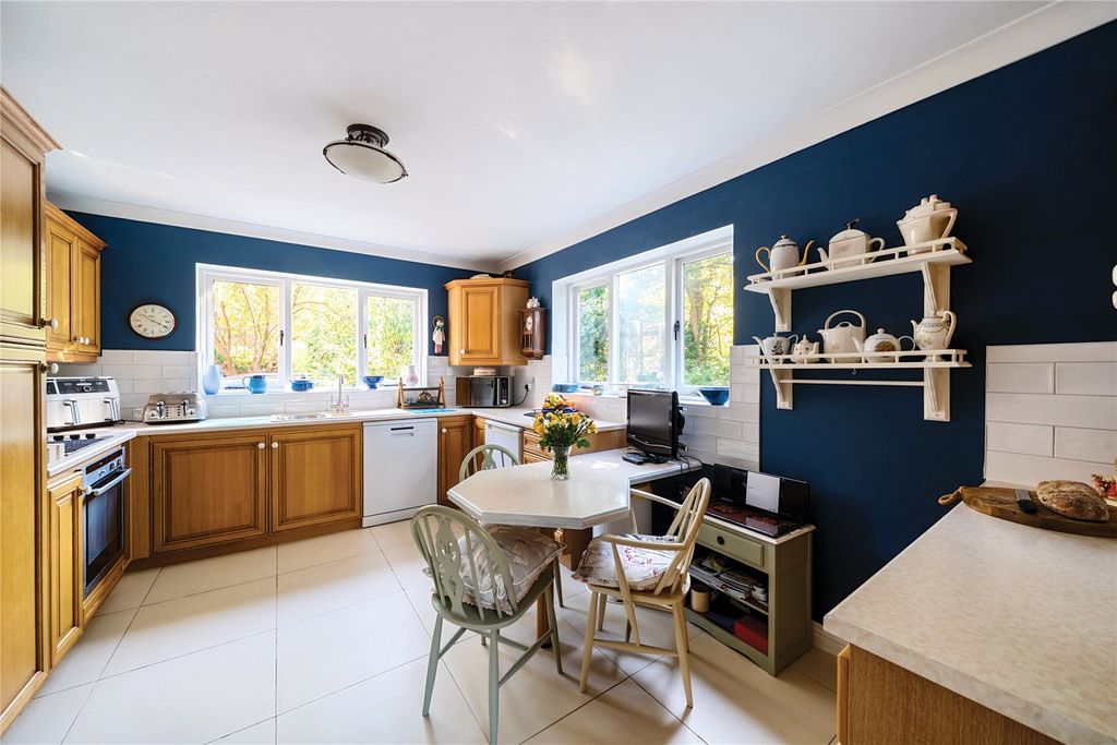 Property photo 2 of 23 Picture No. 26