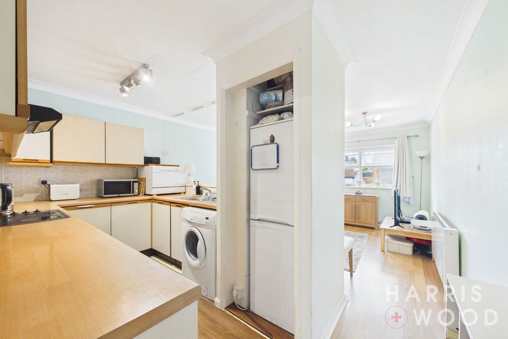 Property photo 2 of 14 5563492
