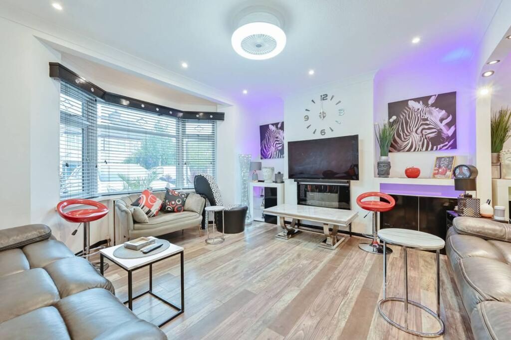 Property photo 2 of 12