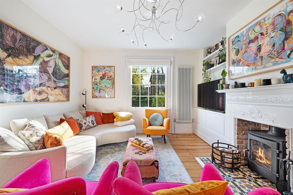 Property photo 2 of 21