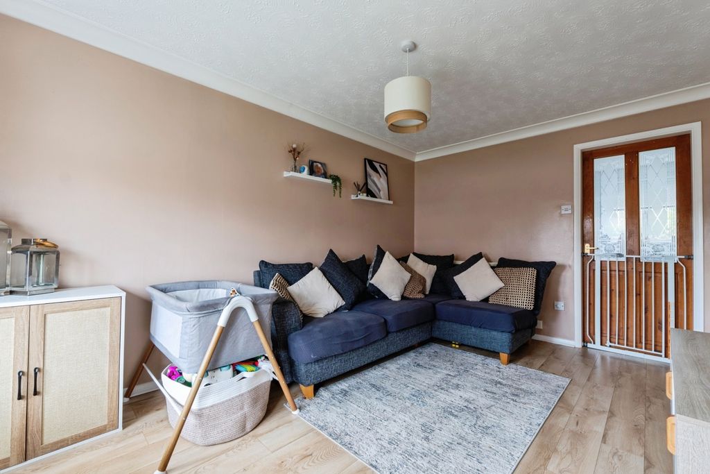 Property photo 3 of 15 Pbox-Img.Jpg