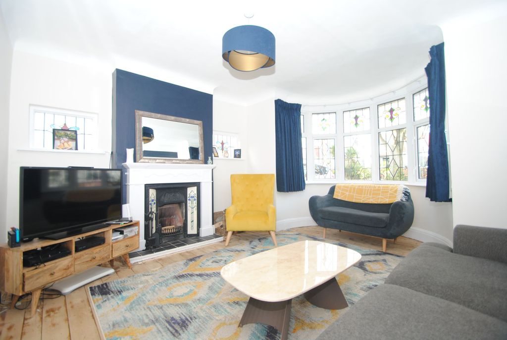 Property photo 2 of 23