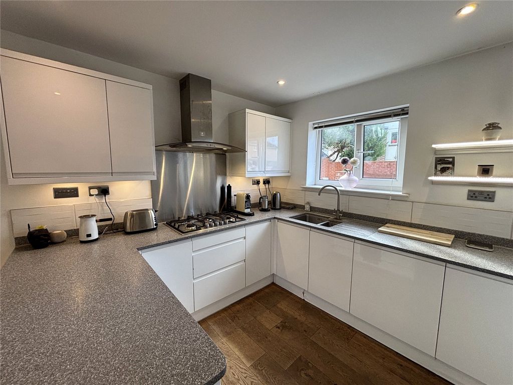 Property photo 2 of 18 Picture No. 06