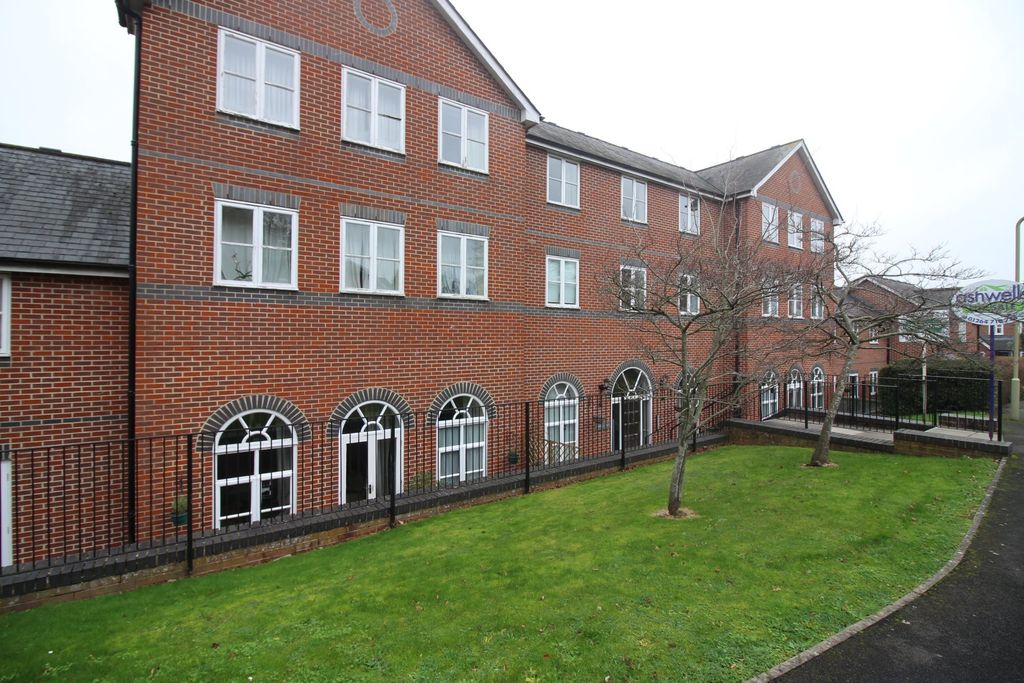 Property photo 1 of 13 Img_2303