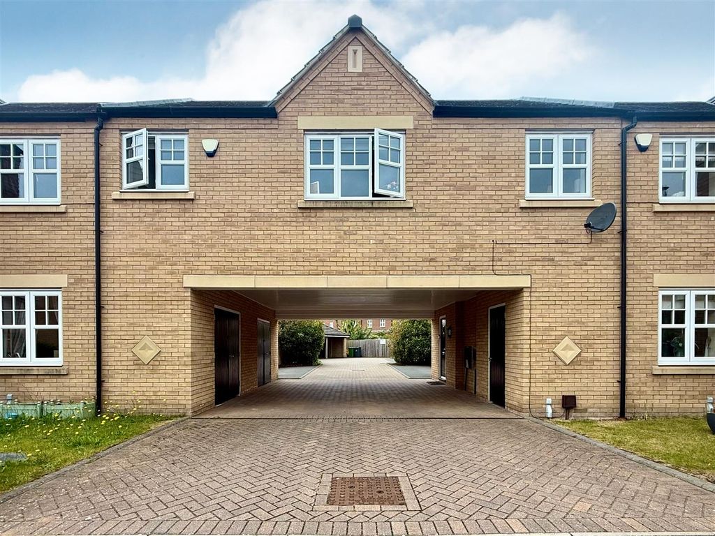 Property photo 1 of 15 1
