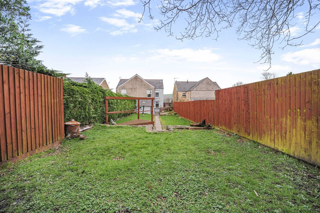 Property photo 3 of 31